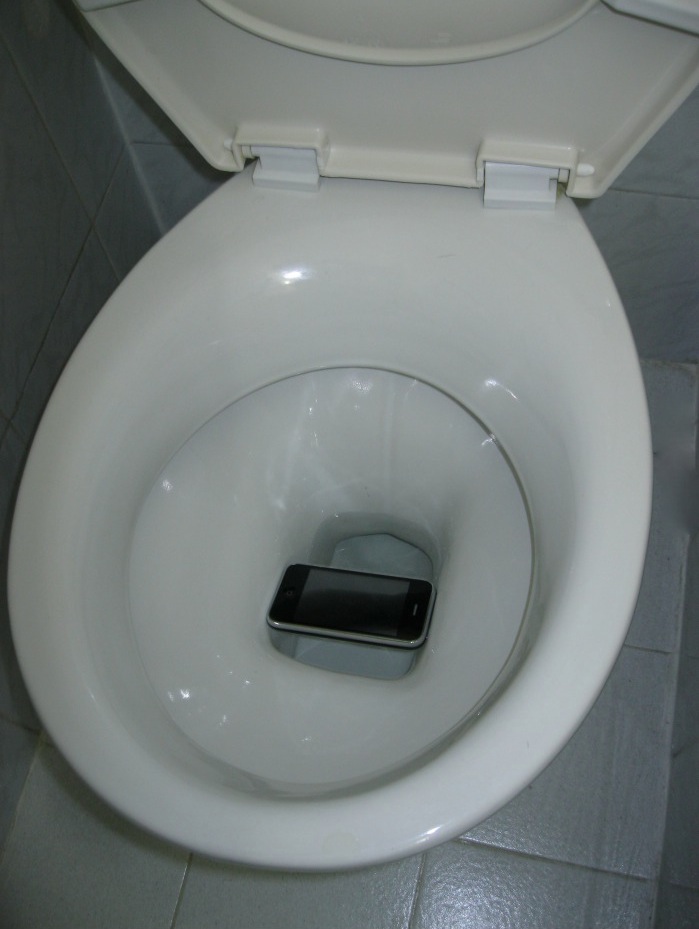 Got Lucky - iPhone Almost Flushed Down the Toilet