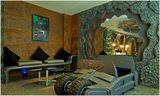 The Dark Knight Rises in a motel (2/3)