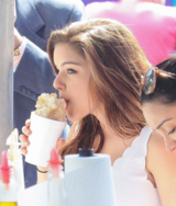 Ariel Winter: Enjoys a Cool Snow Cone