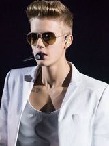 One Direction - Louis Tomlinson & Zayn Malik - Bieber's Back!