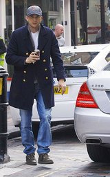 Ashton Kutcher - London Lad