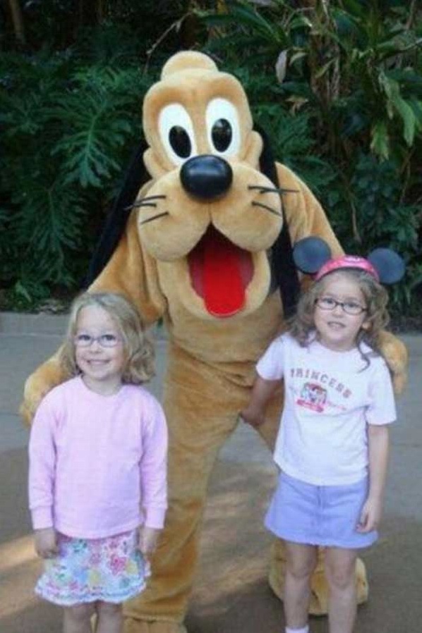 Little Girl Grabs Goofy - She Love The D