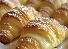 Lemon Cheesecake Crescent Rolls
