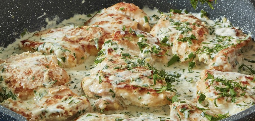 Creamy Lemon Herb Chicken Thighs - Faxo