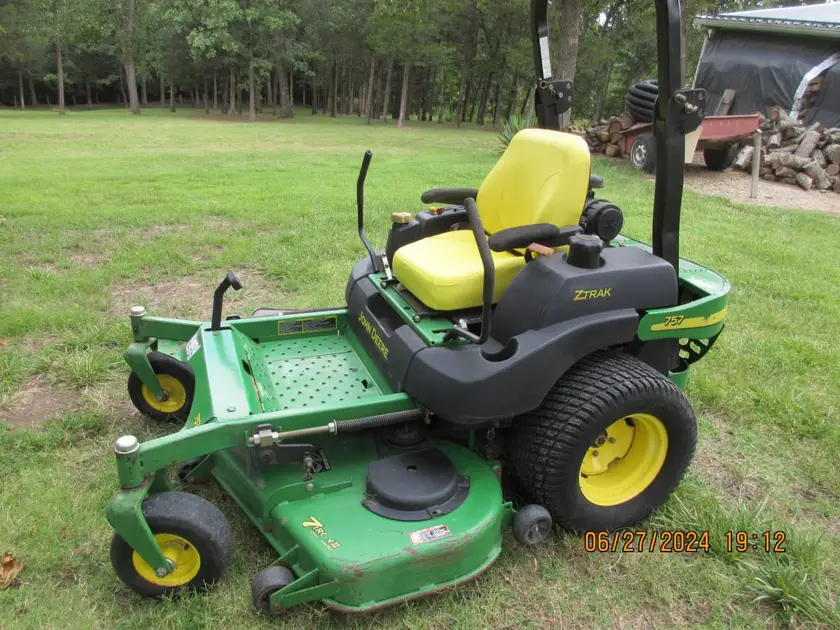 john deere zero turn 757 - $3,800 thumbnail 4