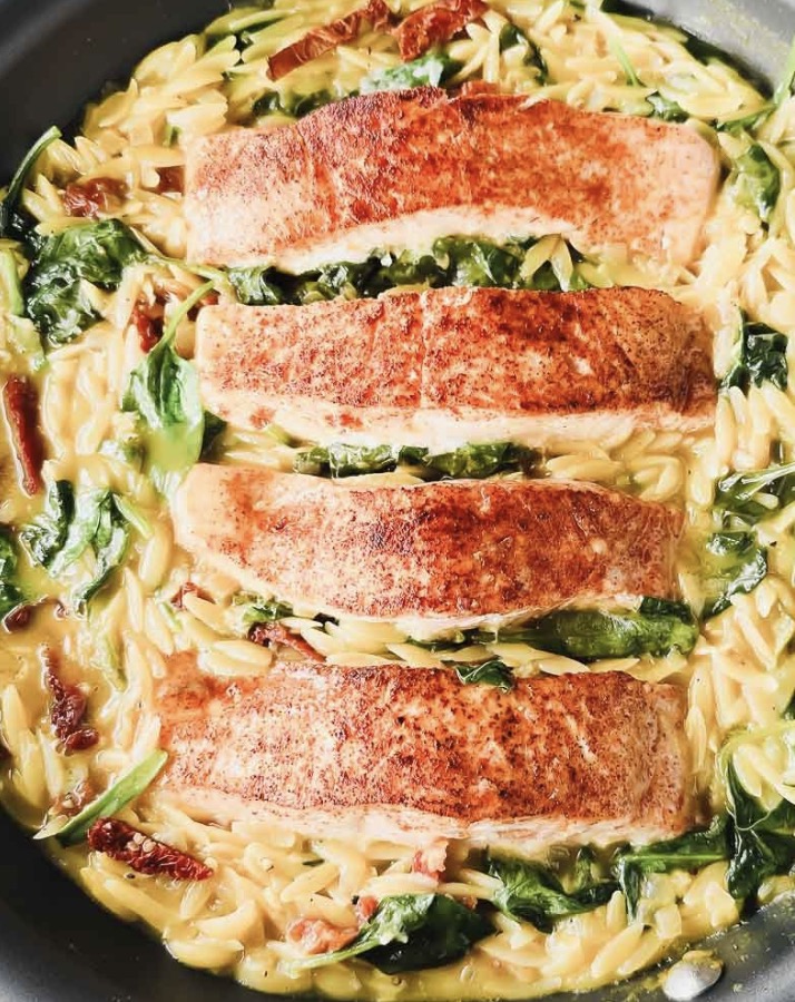 Tuscan Salmon and Lemon Orzo Pasta - Faxo