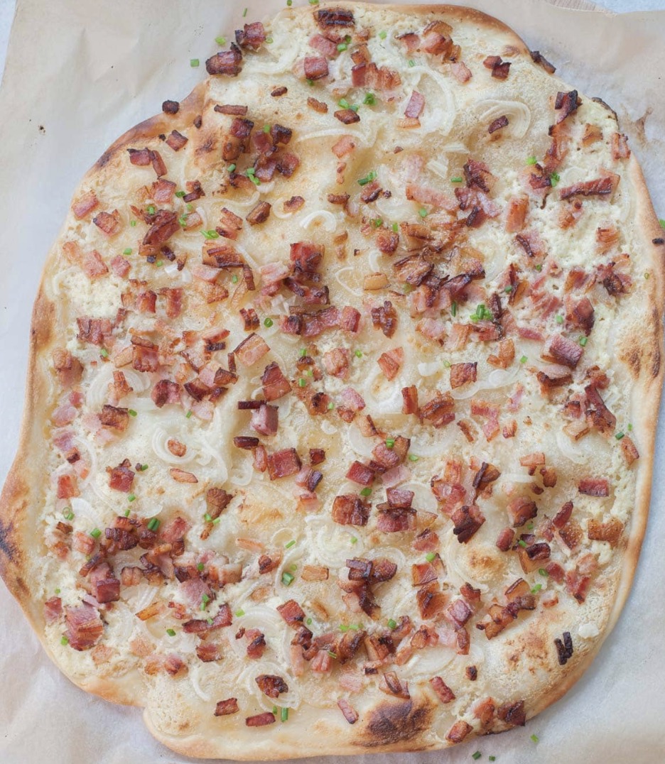 German Pizza (German Flaming Cake-Flammkuchen) - Faxo