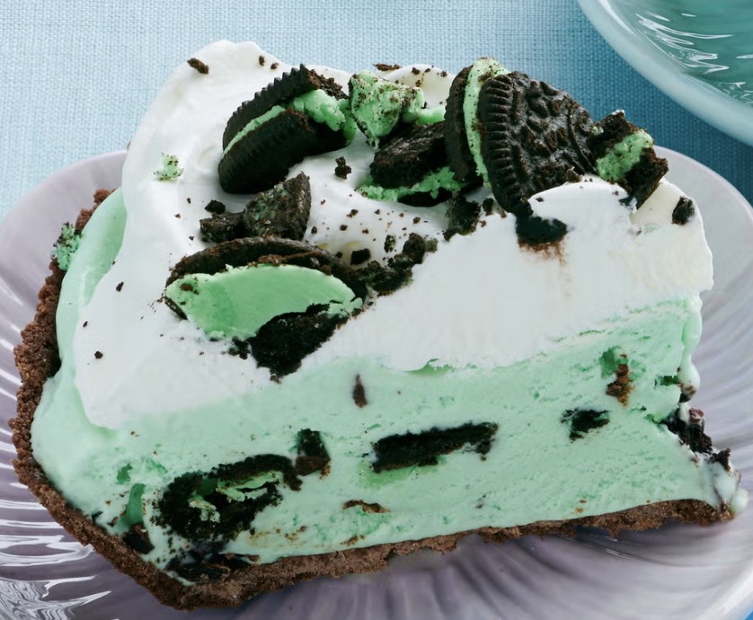 Mint Chocolate Cookie Ice Cream Pie - Faxo