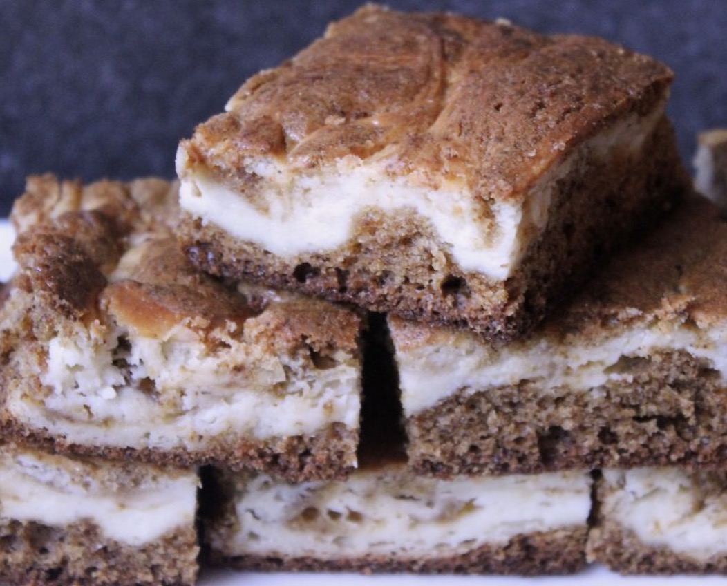 Gingerbread Cheesecake Brownies - Faxo