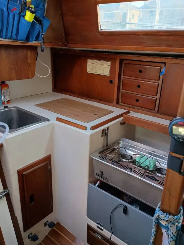 peterson 34 sailing yacht -yanmar diesel-turnkey-liveaboard option - $22,000 thumbnail 2