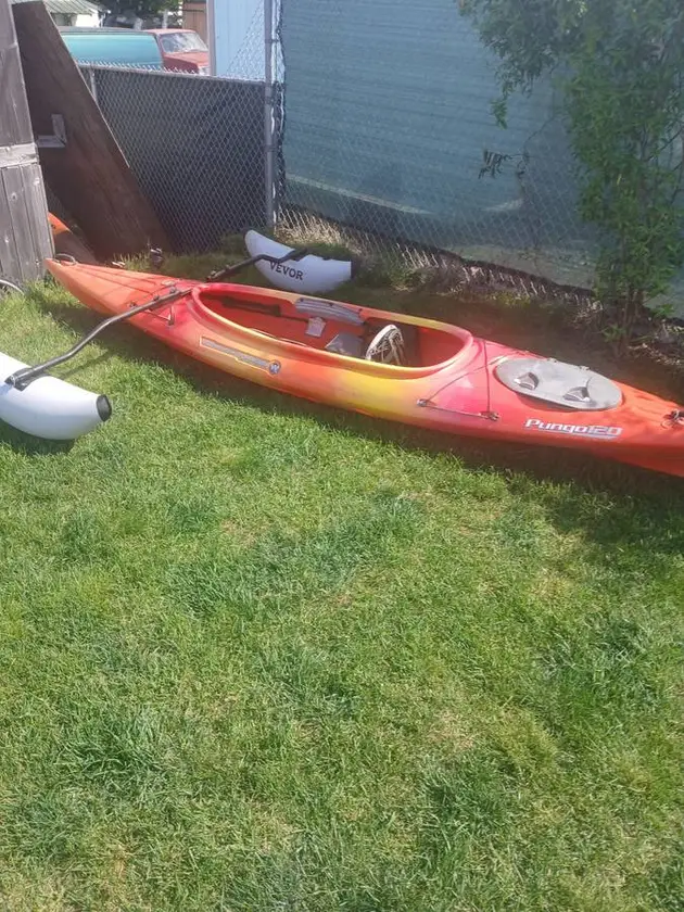 two 12 foot pungo 120 kayaks - $550 thumbnail 2