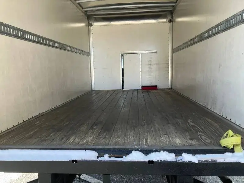 2021 chevrolet 4500 cutaway box - $34,995 thumbnail 2