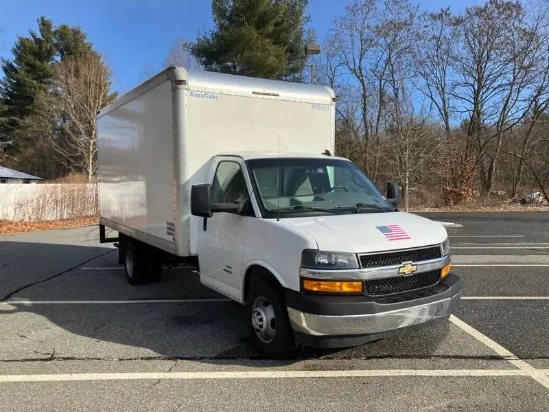 2021 chevrolet 4500 cutaway box - $34,995 thumbnail 3