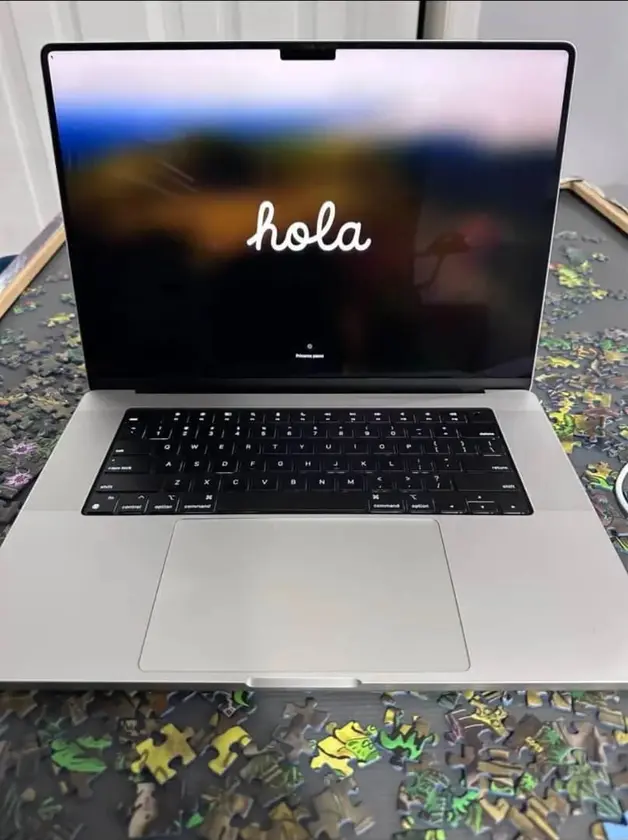 apple macbook - $110 thumbnail 3