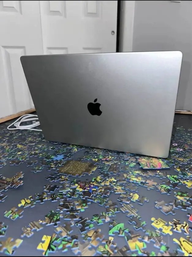apple macbook - $110 thumbnail 4