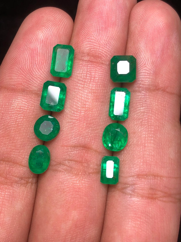 natural emerald - $1,500 thumbnail 3