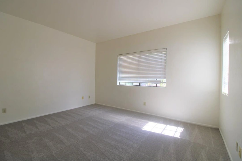 $850 / 1br - 760sqft - really cute condo available for immediate move-in thumbnail 4