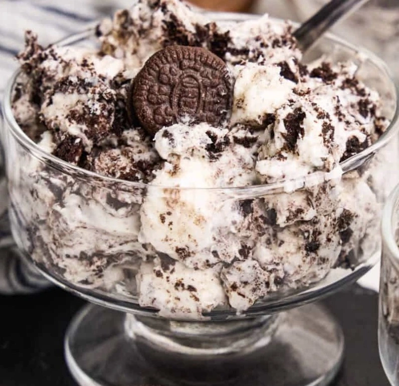 No-Bake Oreo Fluff Dessert