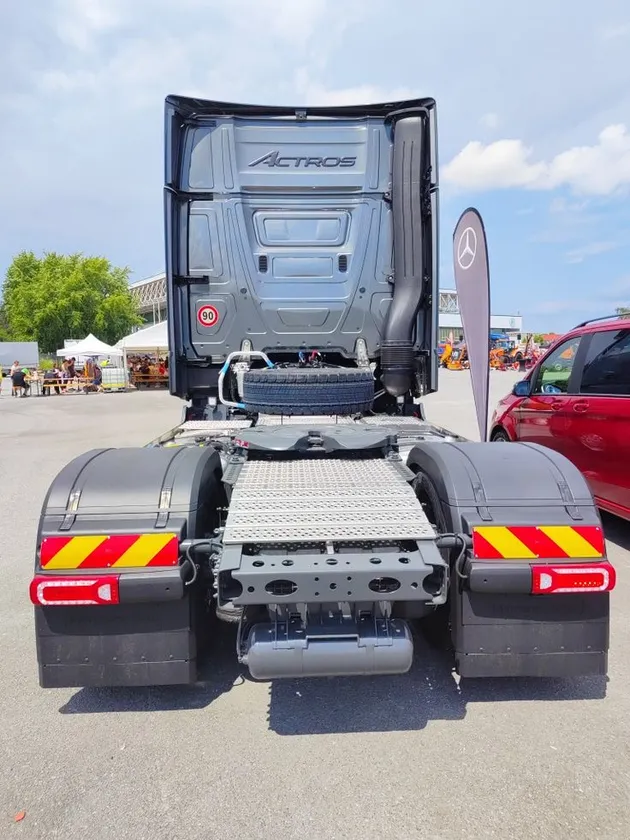 truck for sale or rent - $45,000 thumbnail 3