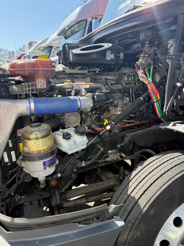 trucks - $60 thumbnail 5