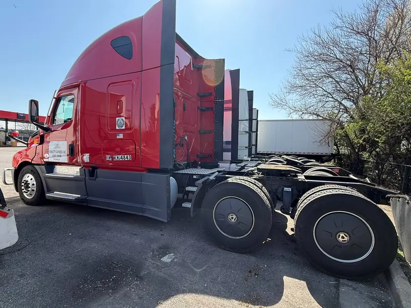 trucks - $60 thumbnail 6