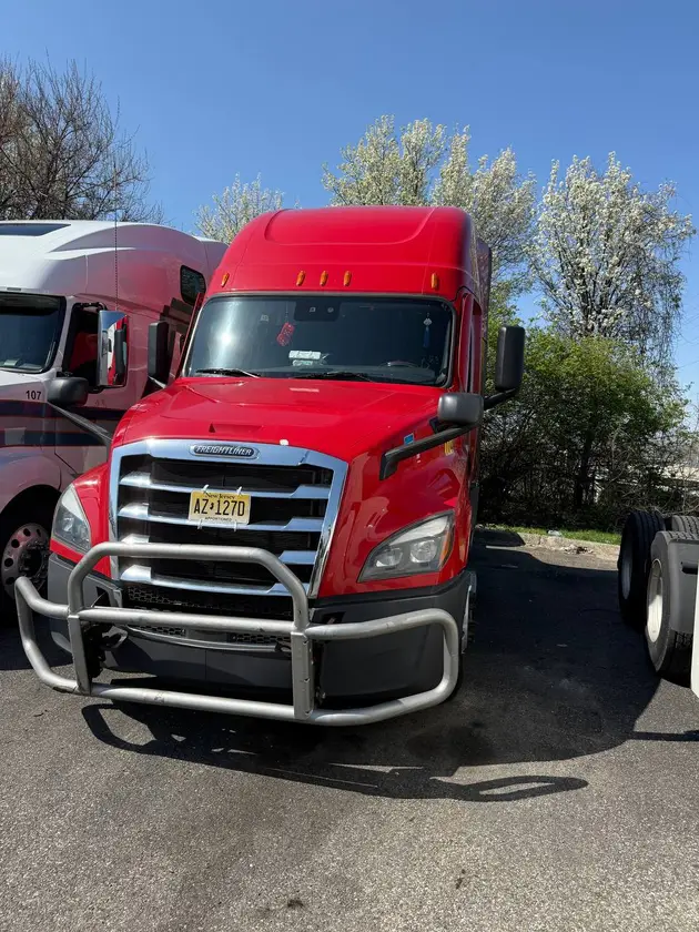 trucks - $60 thumbnail 8