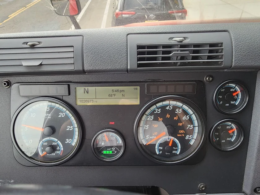 freightliner cascadia evolution 20161 million 26 thousand good running truck - $ thumbnail 5