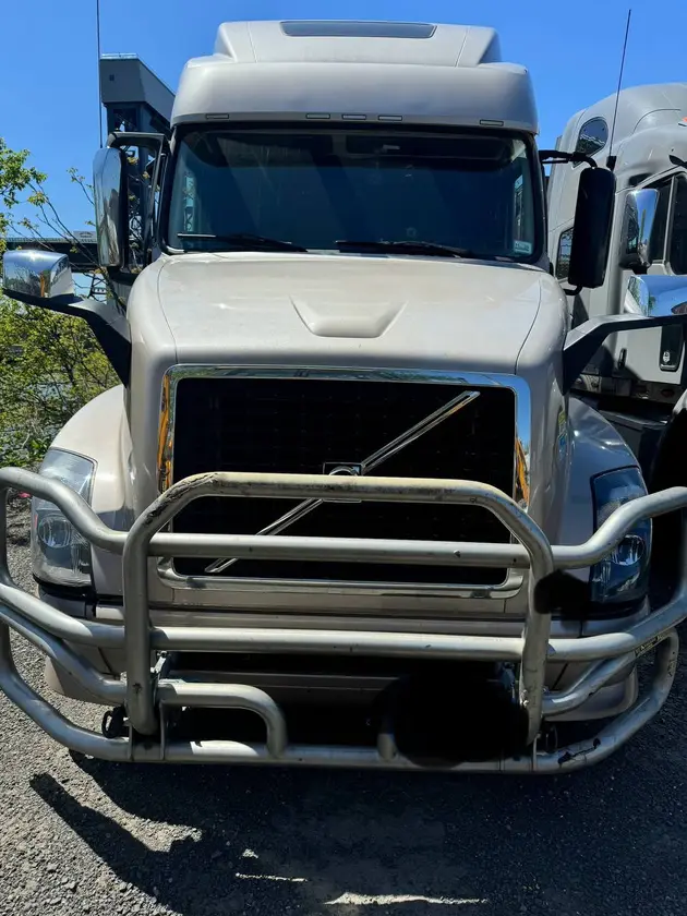 trucks - $20 thumbnail 2