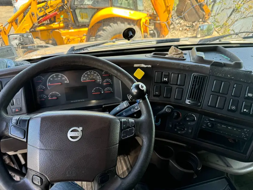 trucks - $20 thumbnail 6