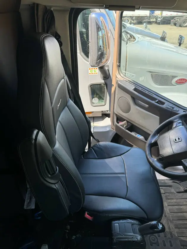 trucks - $20 thumbnail 8