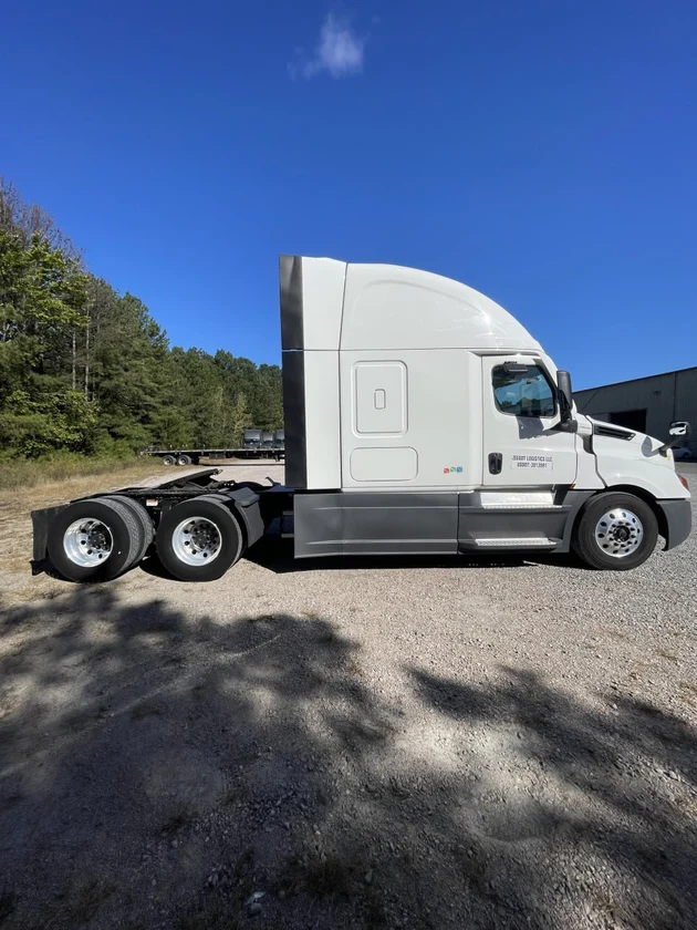 Washer and dryer thumbnail 1