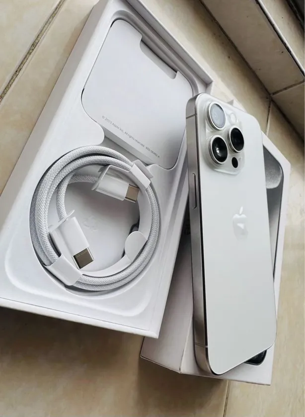 iphone 15 pro max thumbnail 3