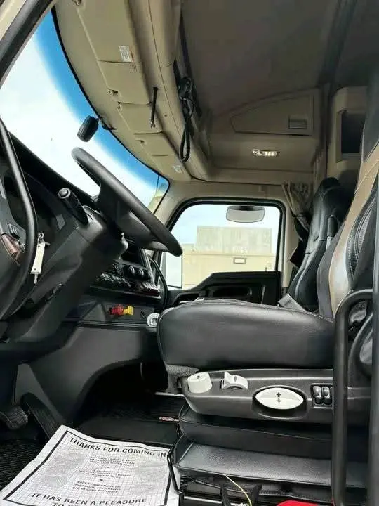 cars - $11,000 thumbnail 8