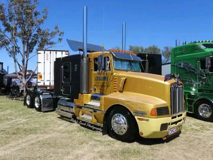 apartment for rent and sell truck for sale and rent - $750,000 thumbnail 5