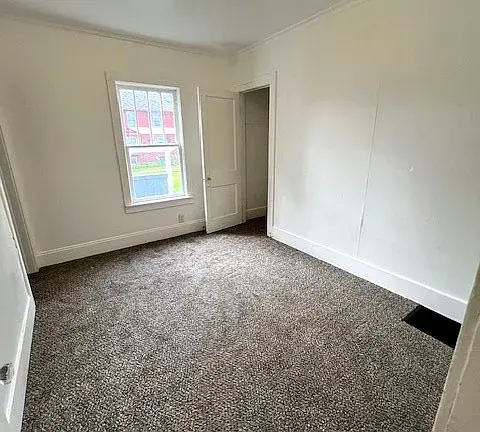 $1,100 / 2br - 1084sqft - house for rent: 2 beds 1 bathrooms thumbnail 7