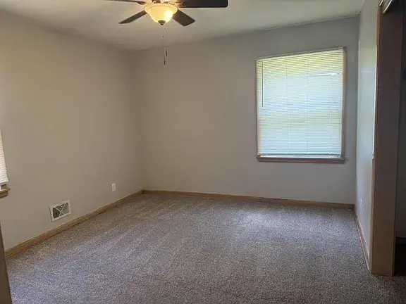 $1,400 / 3br - 1583sqft - house for rent: 3 beds 1 bathrooms thumbnail 10