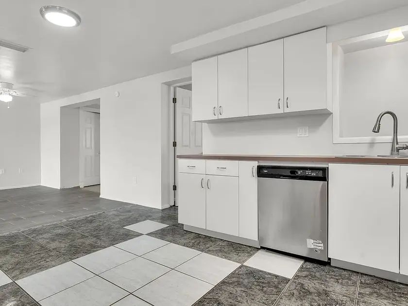 $1,400 / 3br - 1524sqft - house for rent: 3 beds 2 bathrooms thumbnail 6