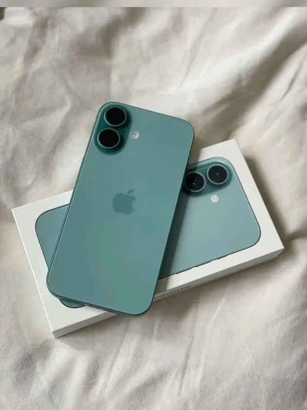 iphone 16 pro max - $2,000 thumbnail 7