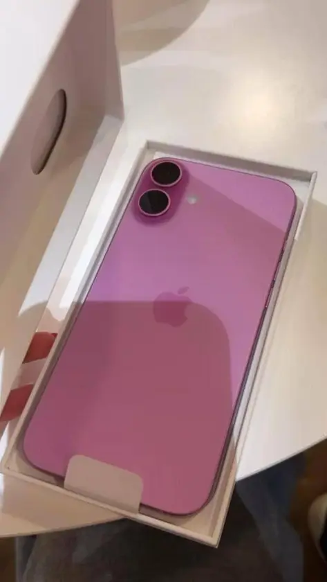 iphone 16 pro max - $2,000 thumbnail 10