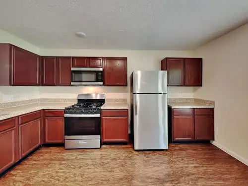 $1,200 / 12br - 1680sqft - 3 bed 3 bath home for rent in houston texas thumbnail 5