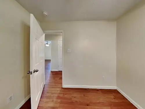 $1,200 / 12br - 1680sqft - 3 bed 3 bath home for rent in houston texas thumbnail 10
