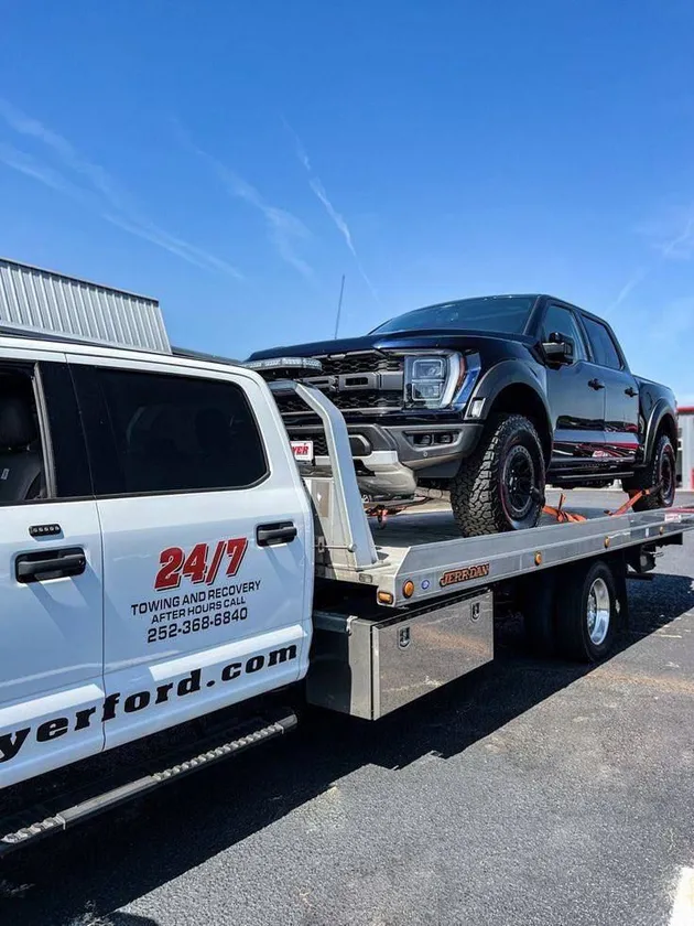 Washer and dryer thumbnail 1