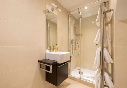 Washer and dryer thumbnail 1