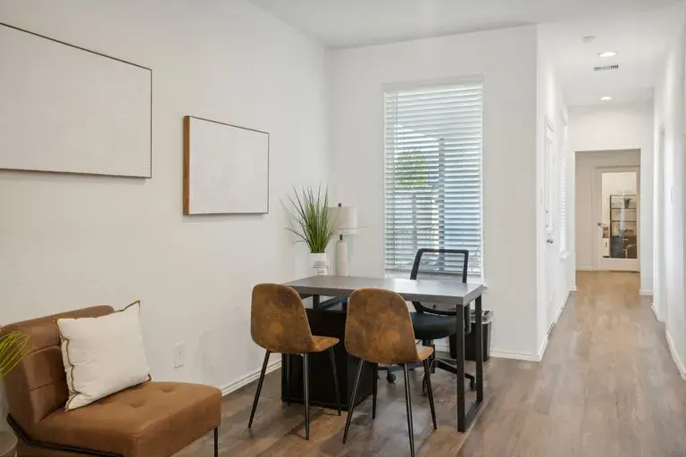 $1,550 / 2br - 1820sqft - the villas at tamarron thumbnail 5