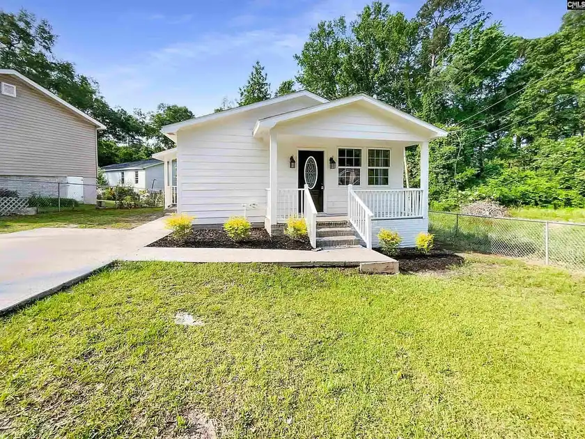 $900 affordable and quality single family home well furnished for rent and avail thumbnail 6