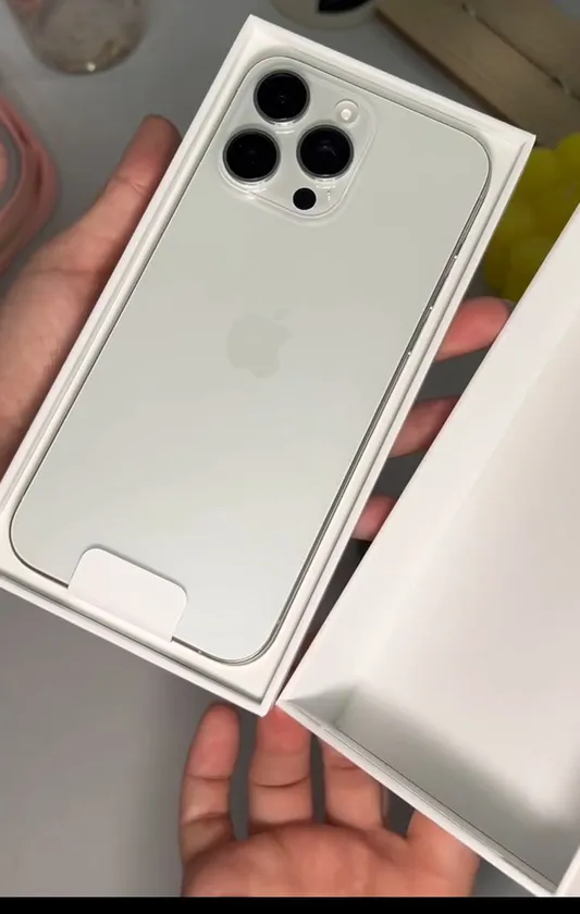 iphone 15 pro max thumbnail 2