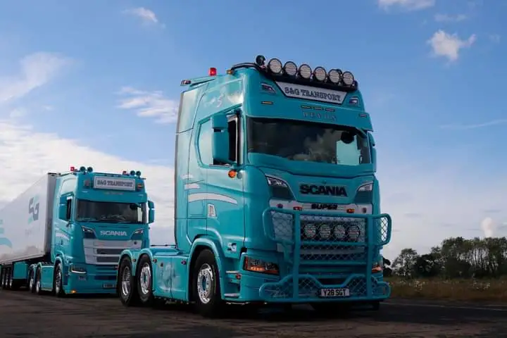 Washer and dryer thumbnail 1