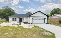 3 bedroom 2bath it's available for $900 per month