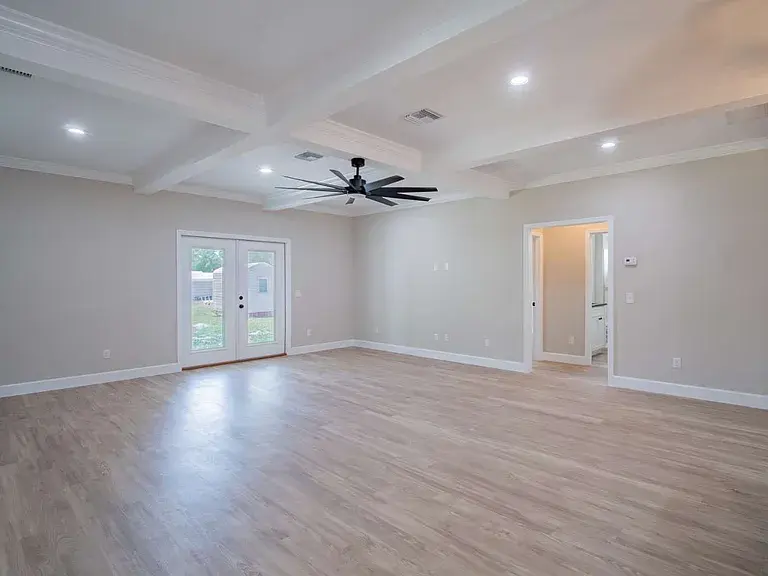 3 bedroom 2bath it's available for $900 per month thumbnail 2