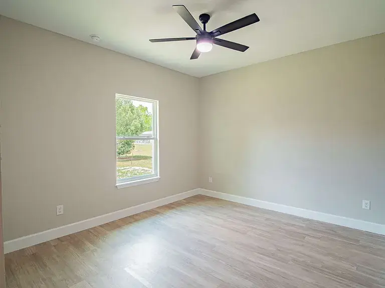 3 bedroom 2bath it's available for $900 per month thumbnail 3